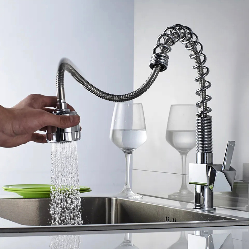 Por que escolher torneira de cozinha com pulverizador pull down
